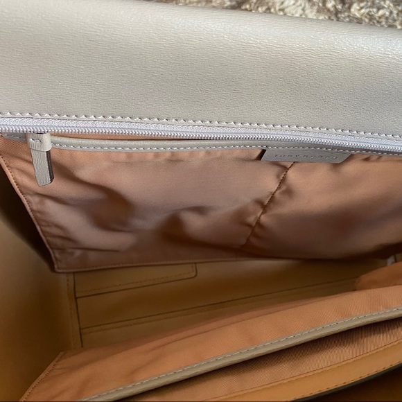 SOLD! Tory Burch Robinson Tote Gray Heron - Picture 7 of 8